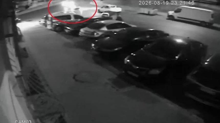 Motosiklet ile taksi kafa kafaya &ccedil;arpıştı