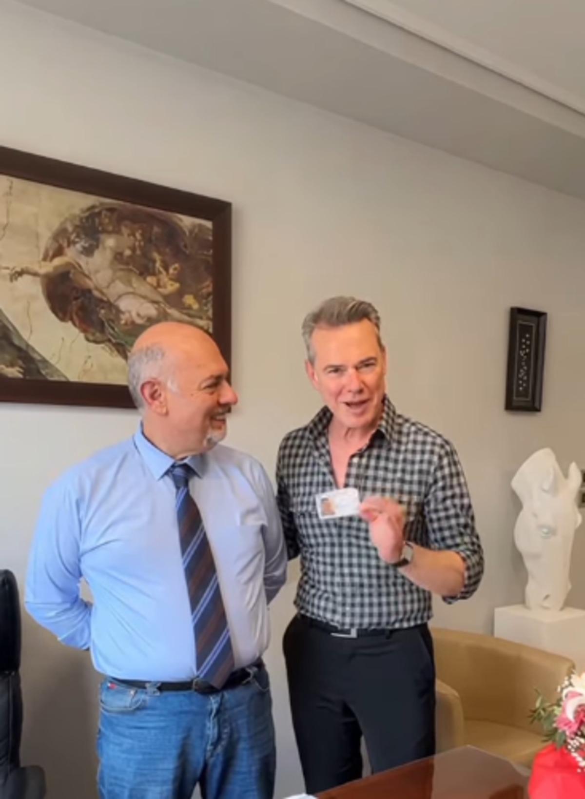 Yeğeniyle uygunsuz görüntüleri olay olmuştu! Murat Başoğlu ülkeyi terk edip oraya yerleşti! İşte yeni mesleği 3