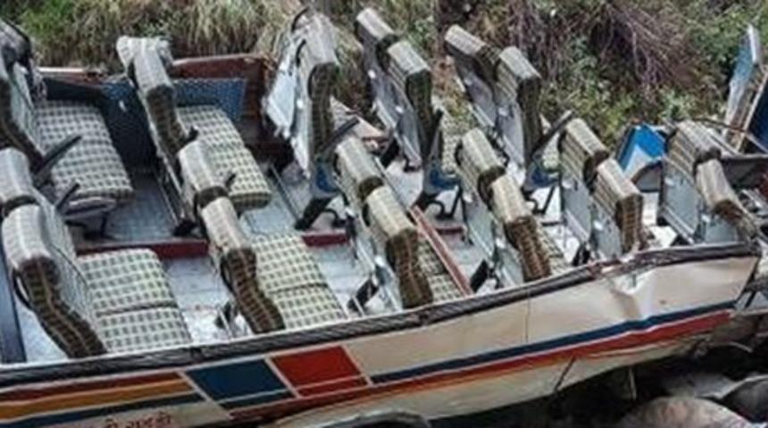 Hindistan'da korkunç kaza: 30 ölü