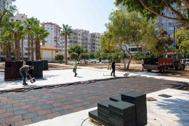 Mersin’de iki park baştan sona yenileniyor 1