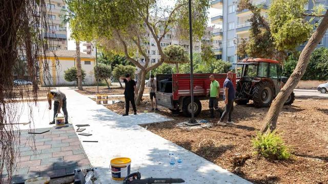 Mersin’de iki park baştan sona yenileniyor