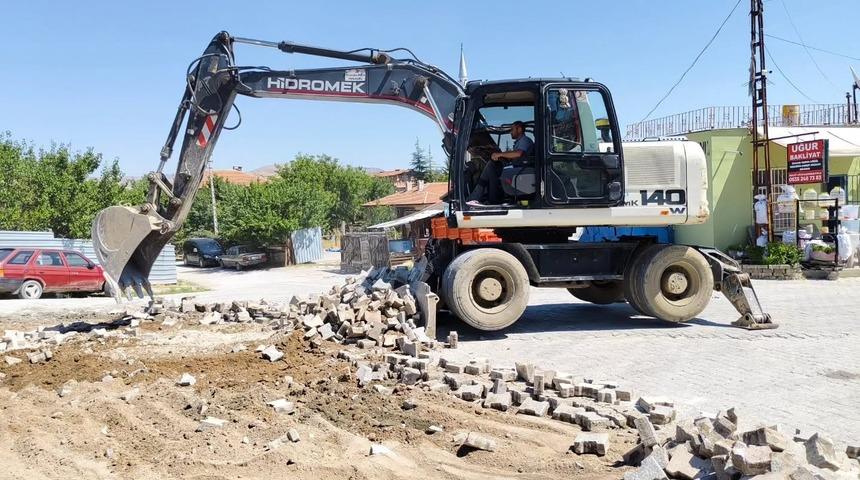 Sungurlu&rsquo;da asfalt &ccedil;alışmaları tam gaz devam ediyor