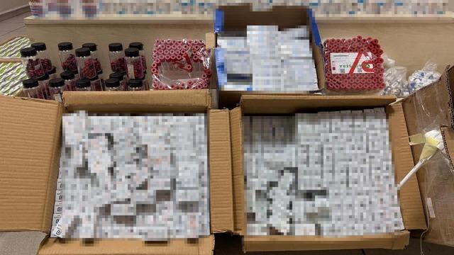 İzmir'de kaçak ilaç operasyonu: 11,2 milyon TL'lik yasa dışı kas geliştirme ilacı ele geçirildi