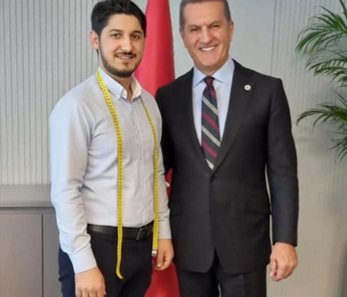 Ankara siyasetinin &ouml;l&ccedil;&uuml;s&uuml; orada&hellip; &Uuml;&ccedil; kuşaktır devletin zirvesine g&ouml;mlek dikiyorlar 4