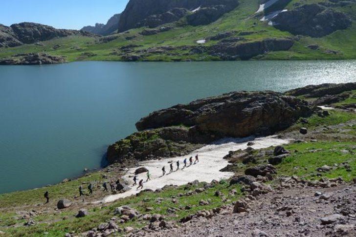 Cilo Dağlarındaki buzul göllerinde festival düzenlendi  G5