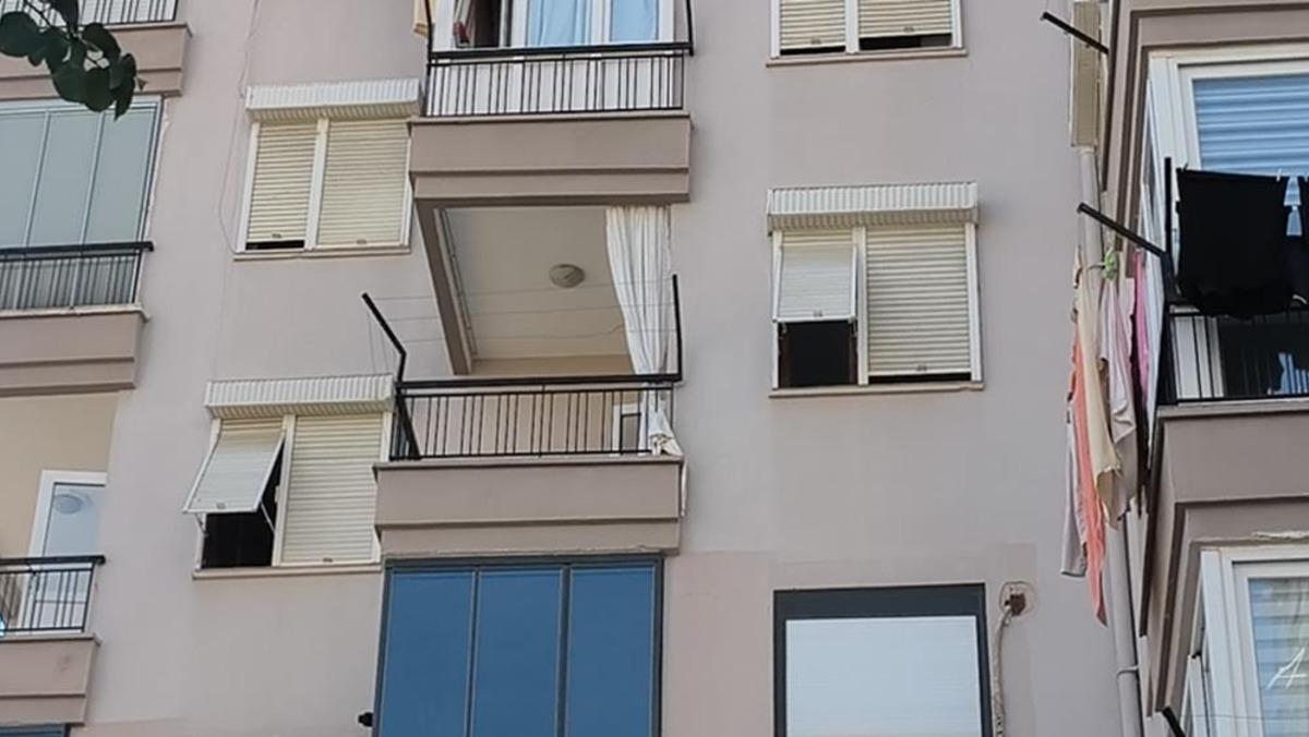 Antalya da yaşlı anne ve kızı aynı evde &ouml;l&uuml; bulundu 1
