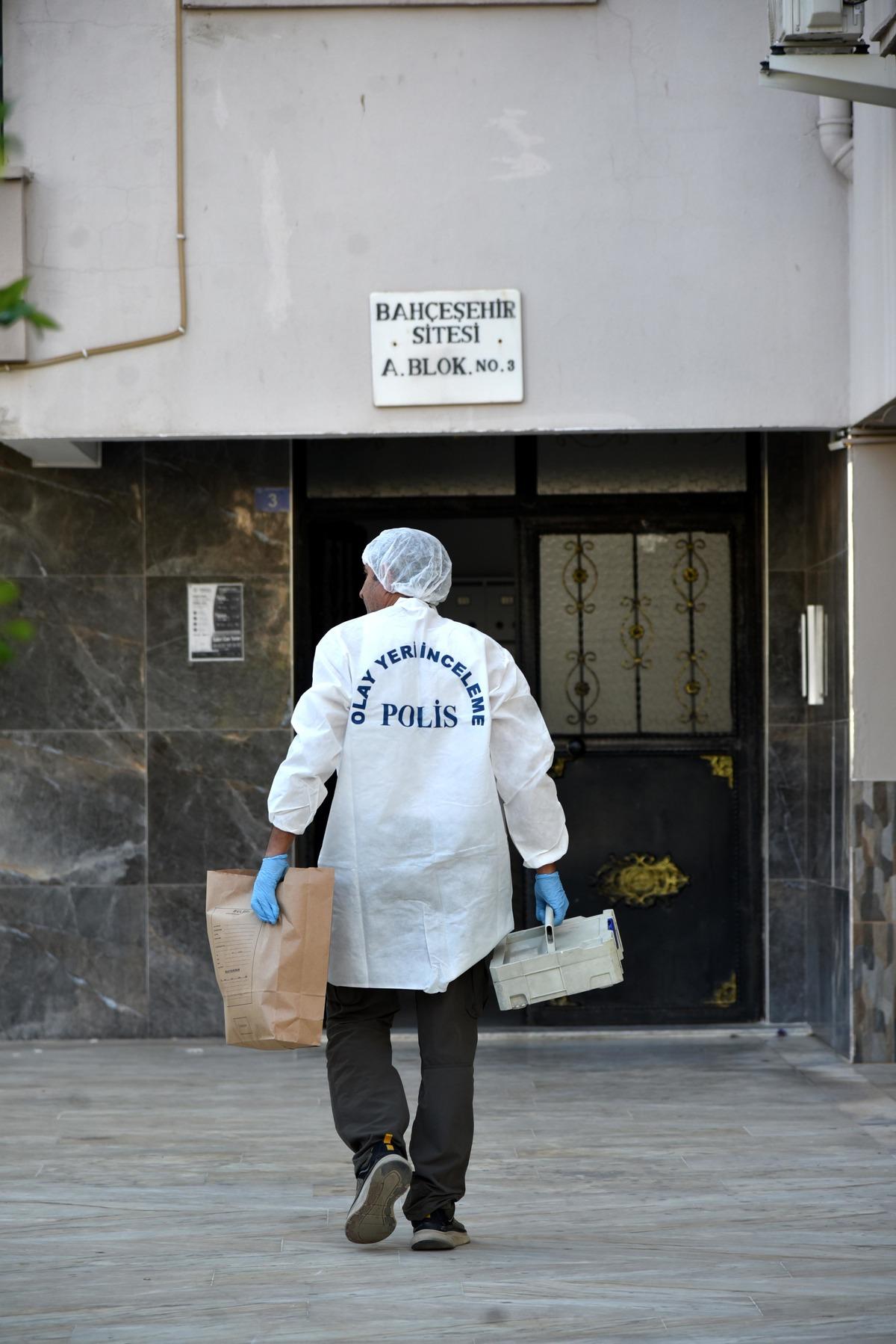 Yer: Antalya! Anne ile kızı, evlerinde ölü bulundu 3