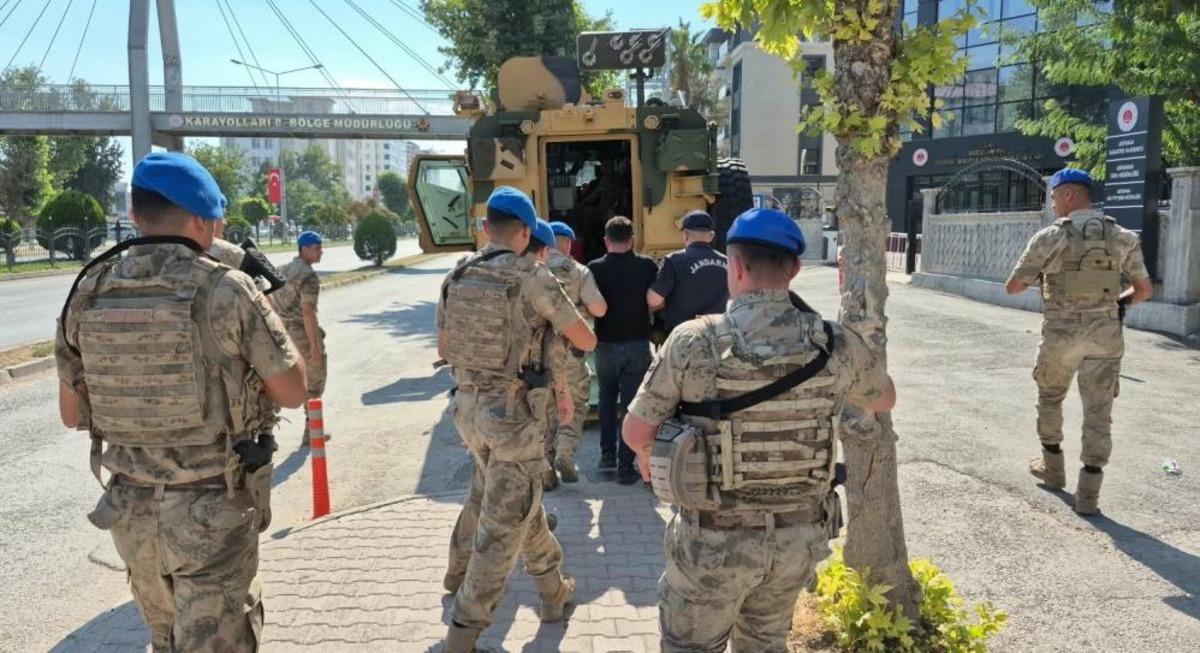 Eniştesini &ouml;ld&uuml;r&uuml;p  yaralı var  ihbarıyla kayıplara karışmıştı: Tutuklandı 1