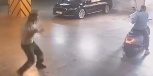 Belediye başkanının otoparktaki makam aracına silahlı saldırı