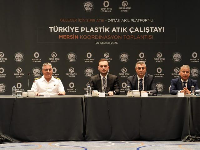 Mersin&rsquo;de 'Plastik Kirliliğine Karşı Ortak Akıl Buluşması' ger&ccedil;ekleştirildi