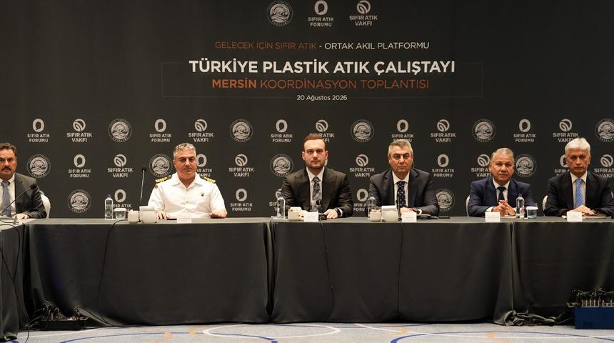 Mersin&rsquo;de 'Plastik Kirliliğine Karşı Ortak Akıl Buluşması' ger&ccedil;ekleştirildi
