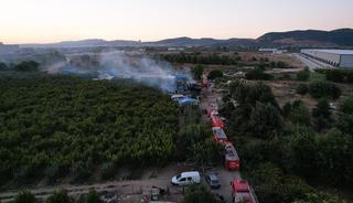 Bursa'da &ccedil;iftlik alev alev yandı: Olay yeri dron ile g&ouml;r&uuml;nt&uuml;lendi