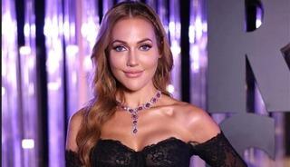 Meryem Uzerli'yi hi&ccedil; b&ouml;yle g&ouml;rmediniz: Nostaljik paylaşımına beğeni yağdı