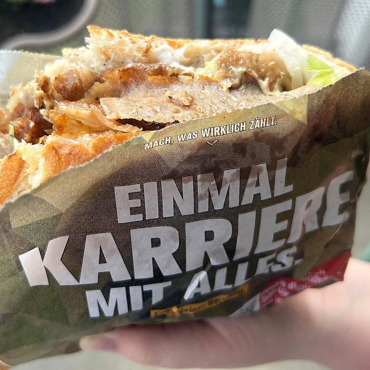Alman ordusundan sıra dışı kampanya! D&ouml;ner ambalajıyla asker arıyorlar 1
