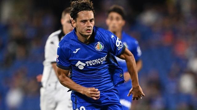 Eski takımına döner dönmez yapacağını yaptı! Enes Ünal'a 10 dakika yetti