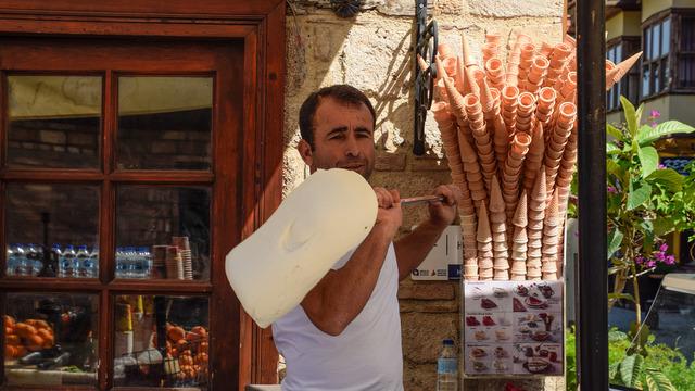 Dondurma alırken bu 4 maddeye dikkat! Uzmanı tek tek anlattı