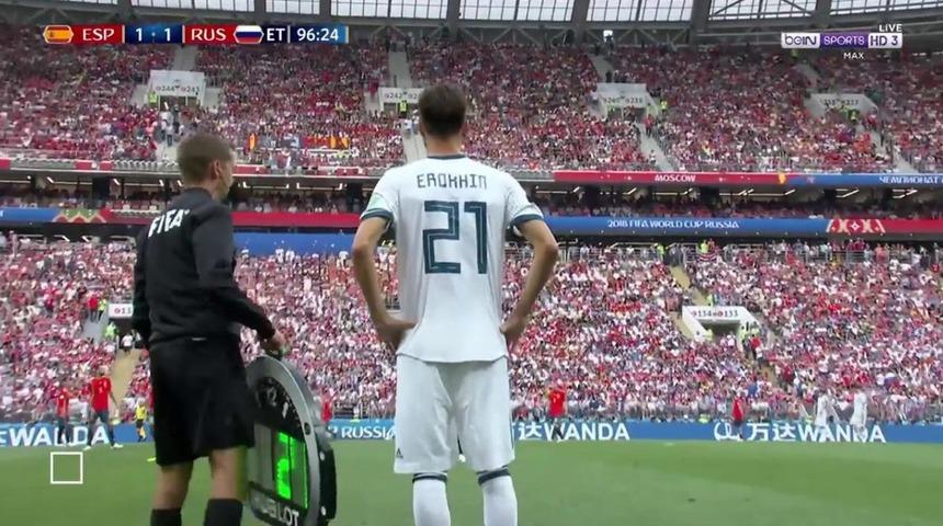 D&uuml;nya Kupası'nda ilk kez 4. oyuncu değiştirildi