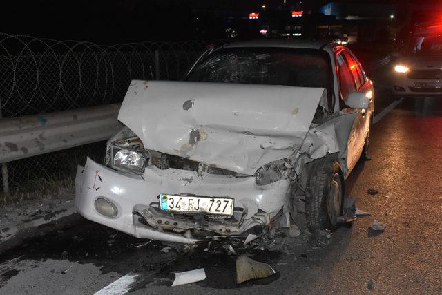 Sancaktepe'de iki otomobil çarpıştı: 7 yaralı