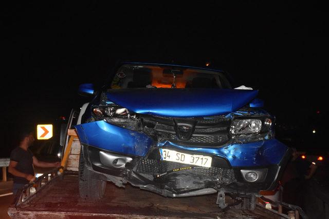 Sancaktepe'de iki otomobil çarpıştı: 7 yaralı