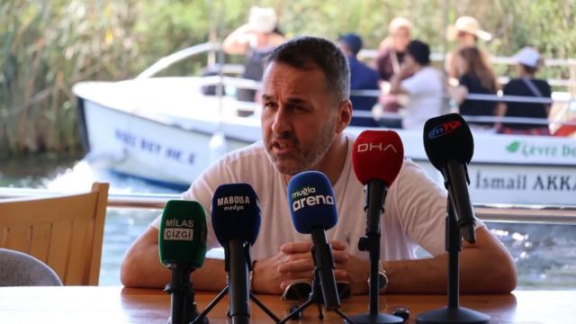 Basın toplantısında öyle bir şey dedi ki! Kadın gazeteciler salonu terk etti