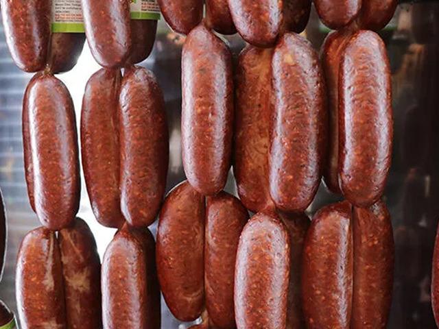 Bakanlık ifşaladı: &Uuml;nl&uuml; sucuk markasında eşek ve at eti &ccedil;ıktı