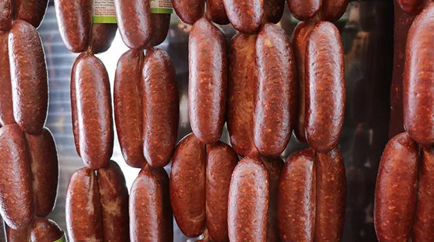 Bakanlık ifşaladı: &Uuml;nl&uuml; sucuk markasında eşek ve at eti &ccedil;ıktı