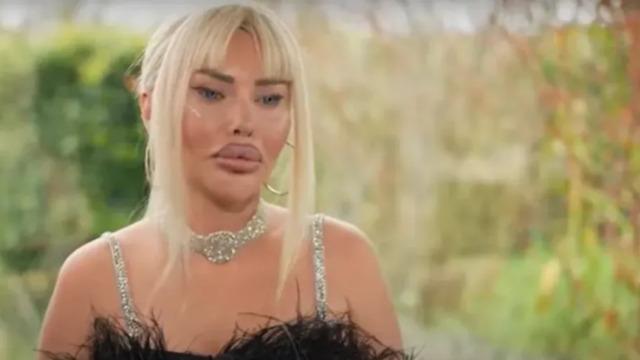 Estetiklerini tek tek sıralamıştı! TikTok fenomeni Pınar Özkurteller şimdi de gözlerini boyattı