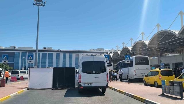Emekli polis kız arkadaşını tabancayla vurarak &ouml;ld&uuml;rd&uuml; 1