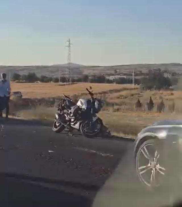 Diyarbakır&rsquo;da kamyonet ile motosiklet &ccedil;arpıştı: 1 &ouml;l&uuml;, 1 yaralı 2