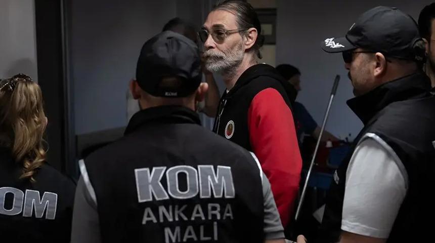Erdal Beşik&ccedil;ioğlu'dan Kılı&ccedil;daroğlu'na itiraf: "Siyasete girdiğim i&ccedil;in pişmanım"
