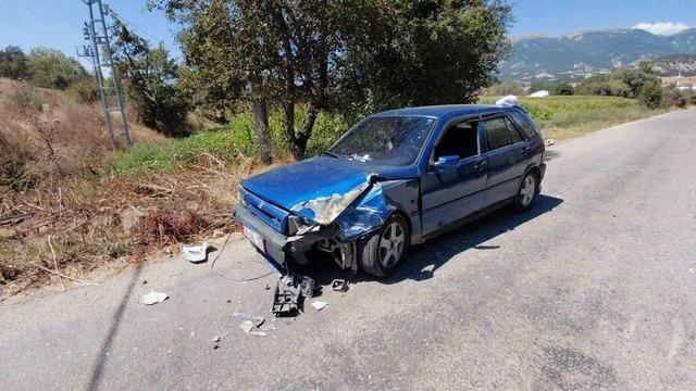 Bolu&rsquo;da otomobille &ccedil;arpışan motosikletin s&uuml;r&uuml;c&uuml;s&uuml; yaralandı 2