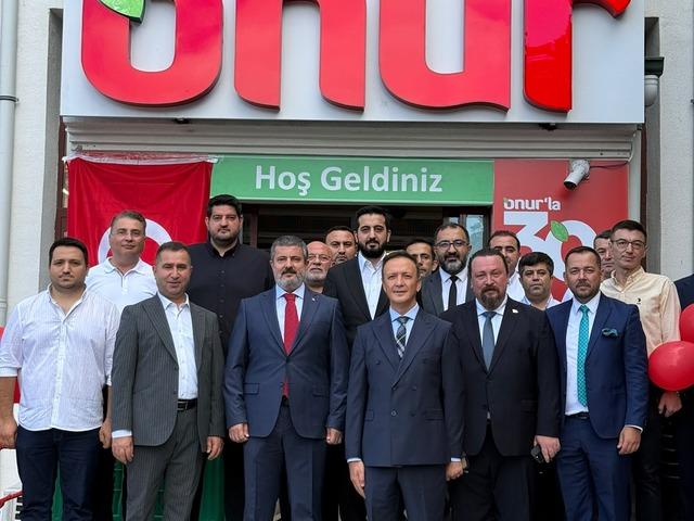 Perakendenin g&uuml;venilir y&uuml;z&uuml; Onur Market, 30. yılında da yeni mağaza a&ccedil;ılışına devam ediyor