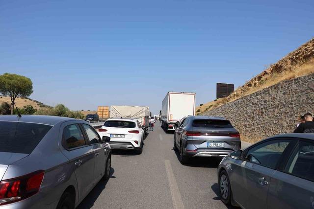 Kazalar sonrası Aydın Muğla karayolu kilitlendi: "Ara&ccedil; kuyruğu 5 kilometreye ulaştı" 6