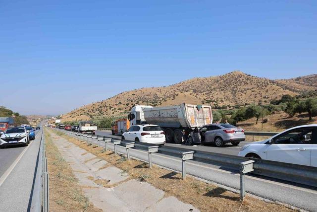 Kazalar sonrası Aydın Muğla karayolu kilitlendi: "Ara&ccedil; kuyruğu 5 kilometreye ulaştı" 4