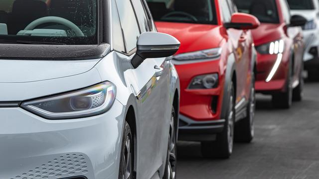 Tesla, 2 milyon aracını geri çağırıyor! İşte o modeller...