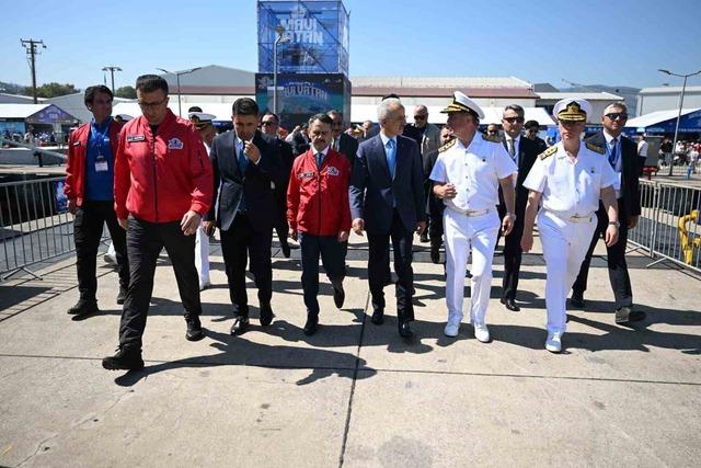 Ulaştırma ve Altyapı Bakanı Uraloğlu, TEKNOFEST Mavi Vatan’ı ziyaret etti 1