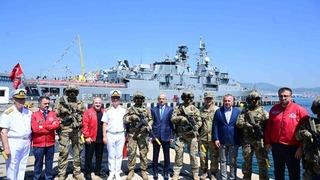 Ulaştırma ve Altyapı Bakanı Uraloğlu, TEKNOFEST Mavi Vatan’ı ziyaret etti
