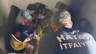 Defne’de asansör boşluğuna düşen işçi yaralandı