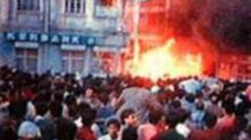 Sivas Katliamı 25. yıldönümünde! Sivas - Madımak katliamında neler yaşandı? 