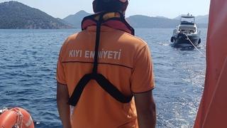 Fethiye açıklarında sürüklenen teknedeki 3 kişi kurtarıldı