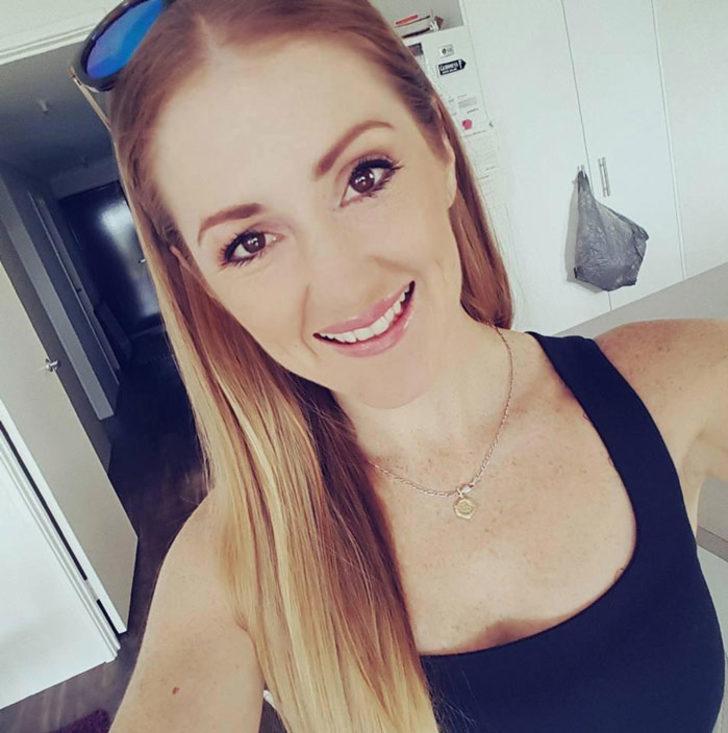 Köpekbalıklarını besleyen kadın teknede dehşeti yaşadı G5