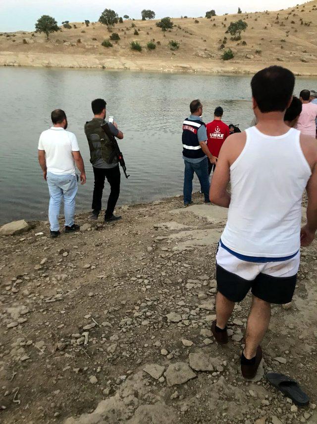 Suriyeli genç, serinlemek için girdiği Sason çayında boğuldu