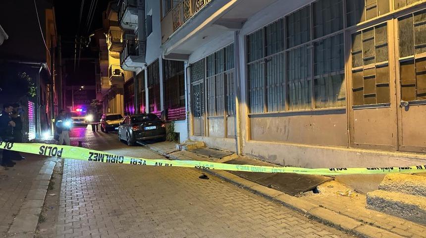Uşak&rsquo;ta 1 kişinin bı&ccedil;akla ve t&uuml;fekle ağır yaralandığı olayda 2 ş&uuml;pheli tutuklandı