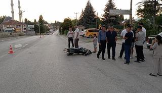14 yaşındaki s&uuml;r&uuml;c&uuml; motosikletle &ccedil;arpıştı: 1 yaralı