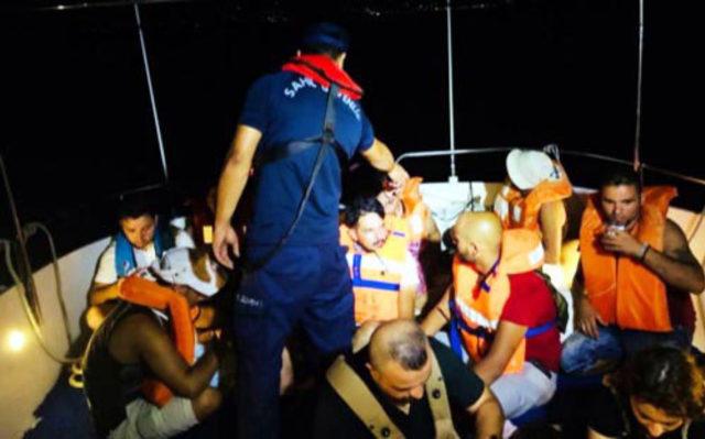 Su alan teknedeki kaçakları Sahil Güvenlik ekipleri kurtardı