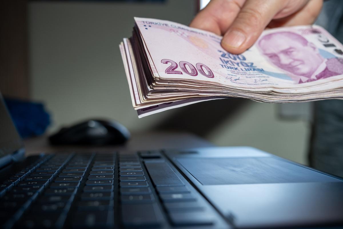 Milyonlarca kadını ilgilendiriyor! Ev kadınlarına emeklilik geliyor 4