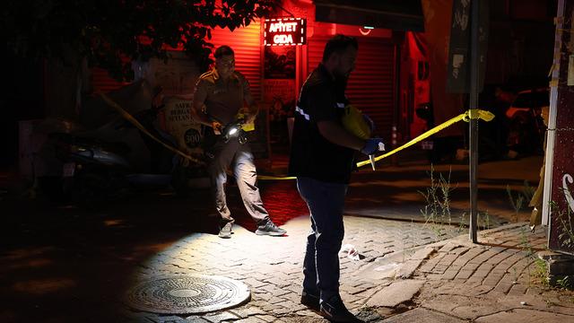 İzmir'de silahlı kavga! Yaralılar var