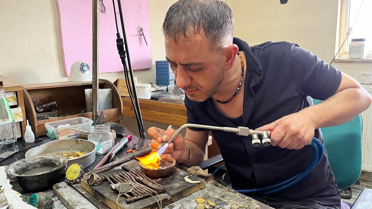 2 yıl ücret bile almadı şimdi ülkeler sıraya giriyor! 37 yıllık meslekte tek sırrını açıkladı 1