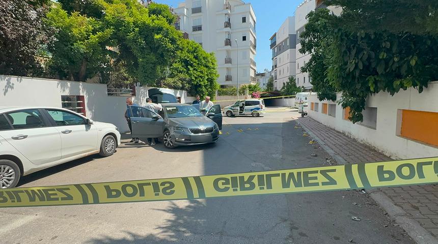 Antalya'da otomobile silahlı saldırı! Hayatını kaybetti