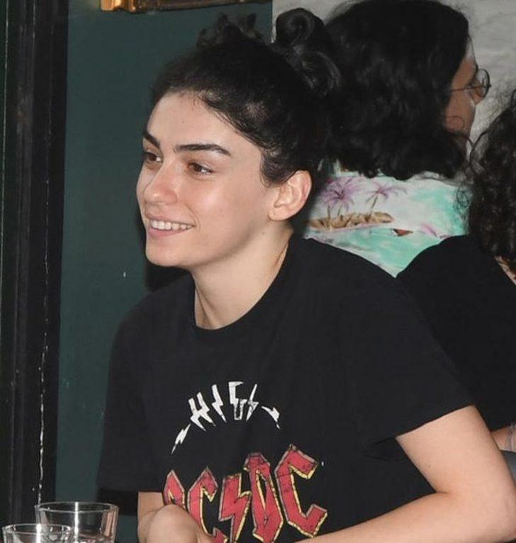 Hazar Ergüçlü'den şaşırtan imaj! Saçlarını kazıttı G5